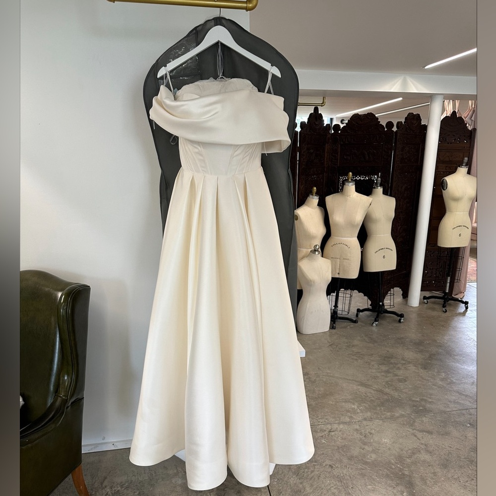 Milla Nova "BEATA" ivory wedding gown